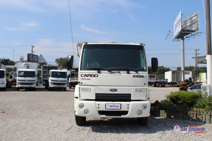 ford cargo 2428 2011 - Foto 2