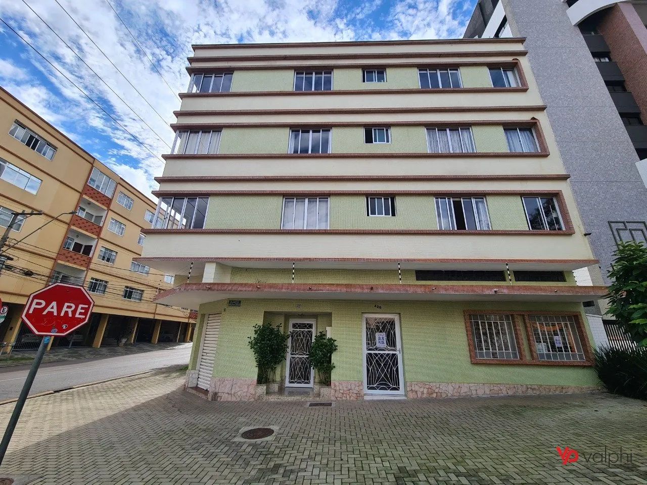 Apartamento de 03 quartos para alugar no Centro