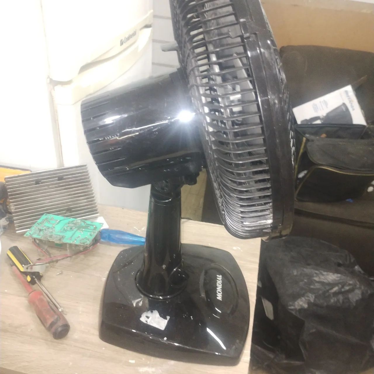 Ventilador de mesa 30cm 220v - Foto 2