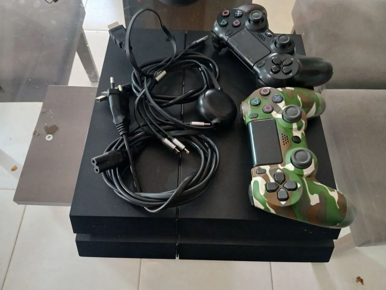 Ps4 Fat + 2 controles