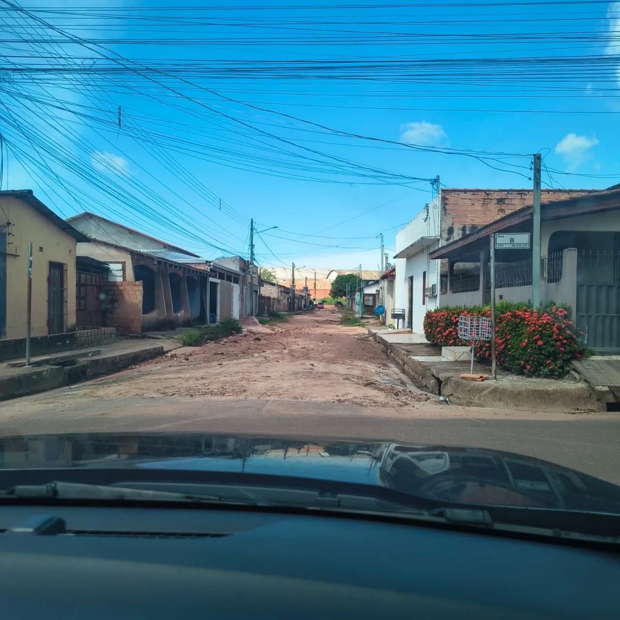 Casa, igreja e estacionamento  - Foto 5