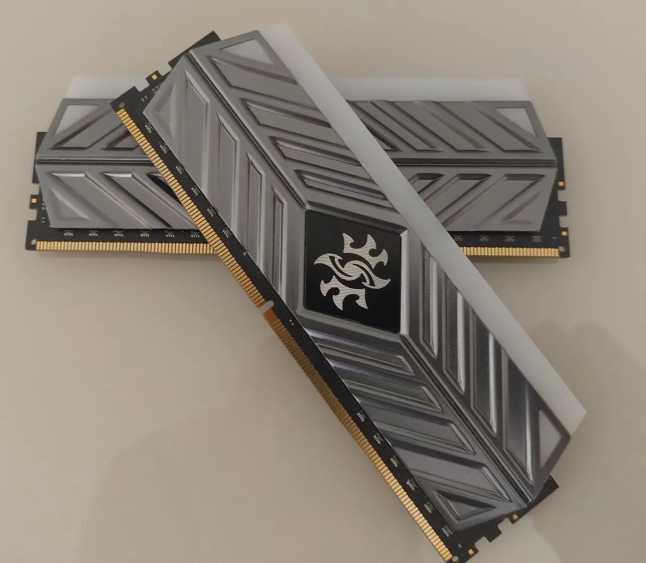 Memória XPG com RGB 16GB (2x8) DDR4 3200Mhz - Foto 3