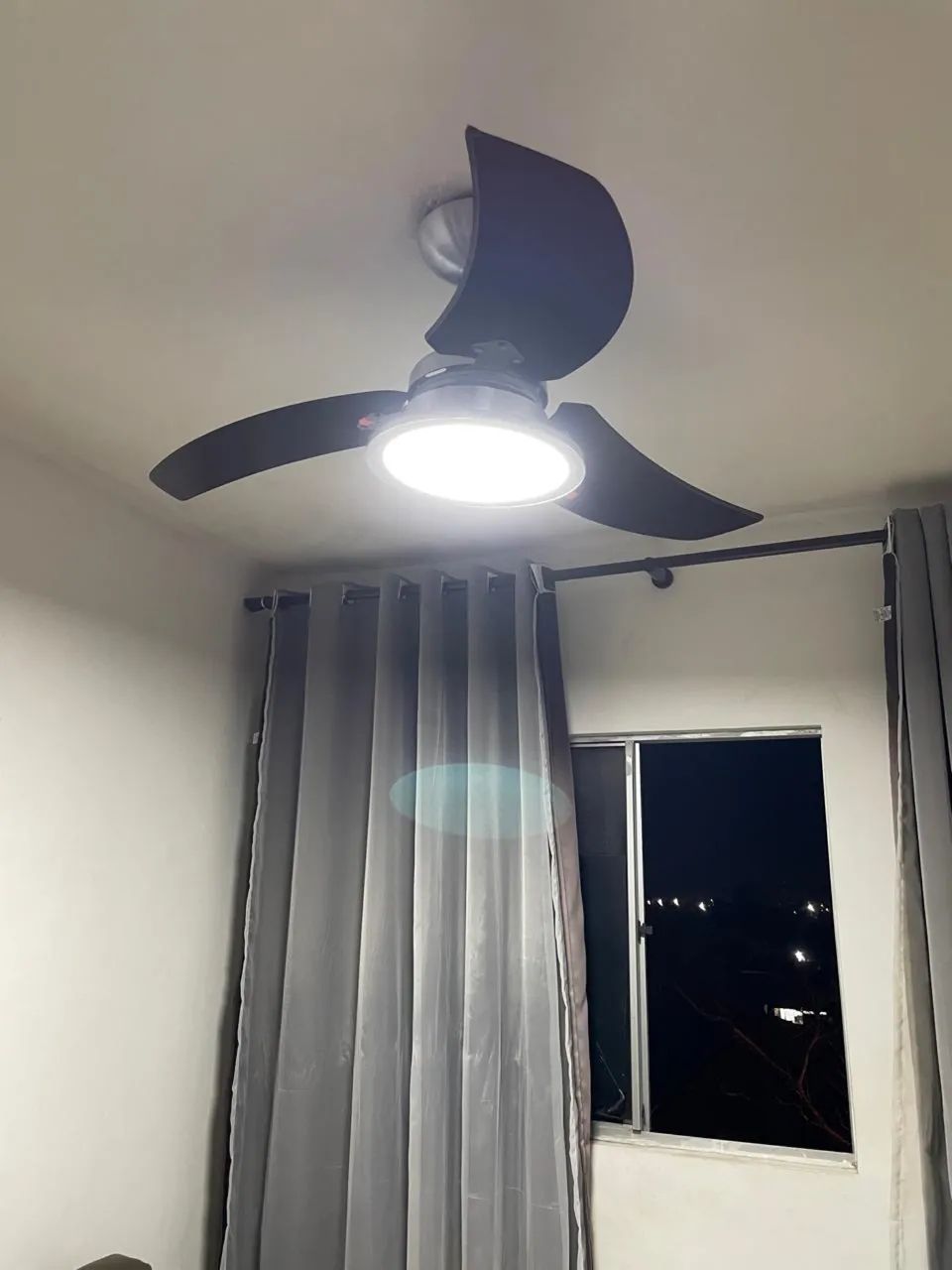 Ventilador de teto 