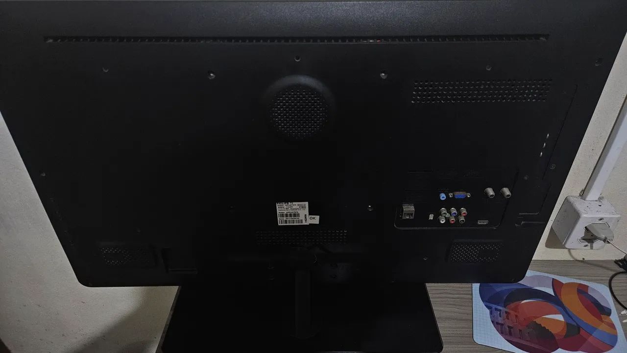TV 32 polegadas PHILIPS - Foto 3