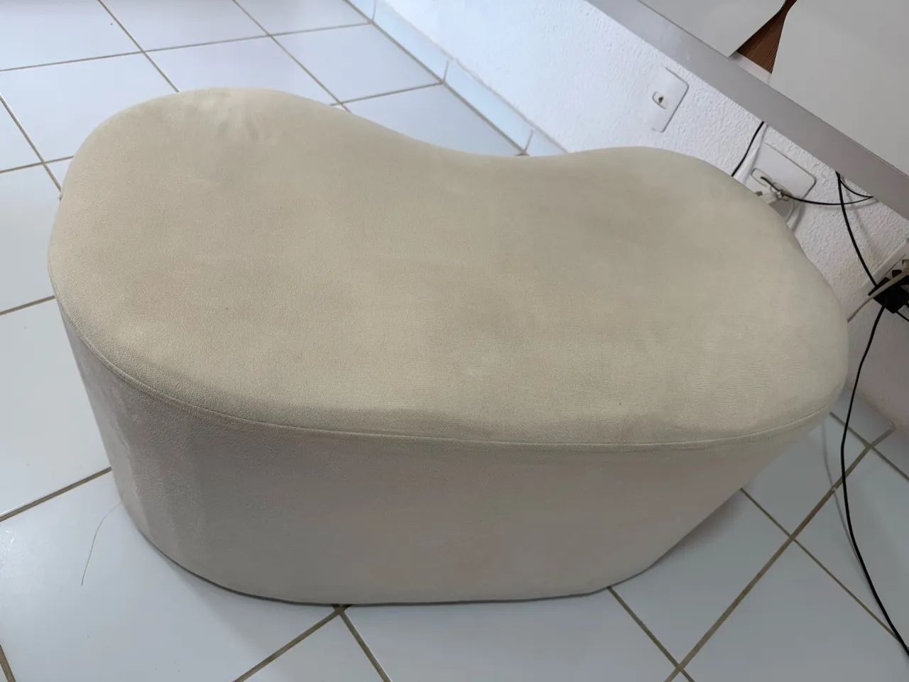 VENDE SE UM LINDO PUFF - Foto 2