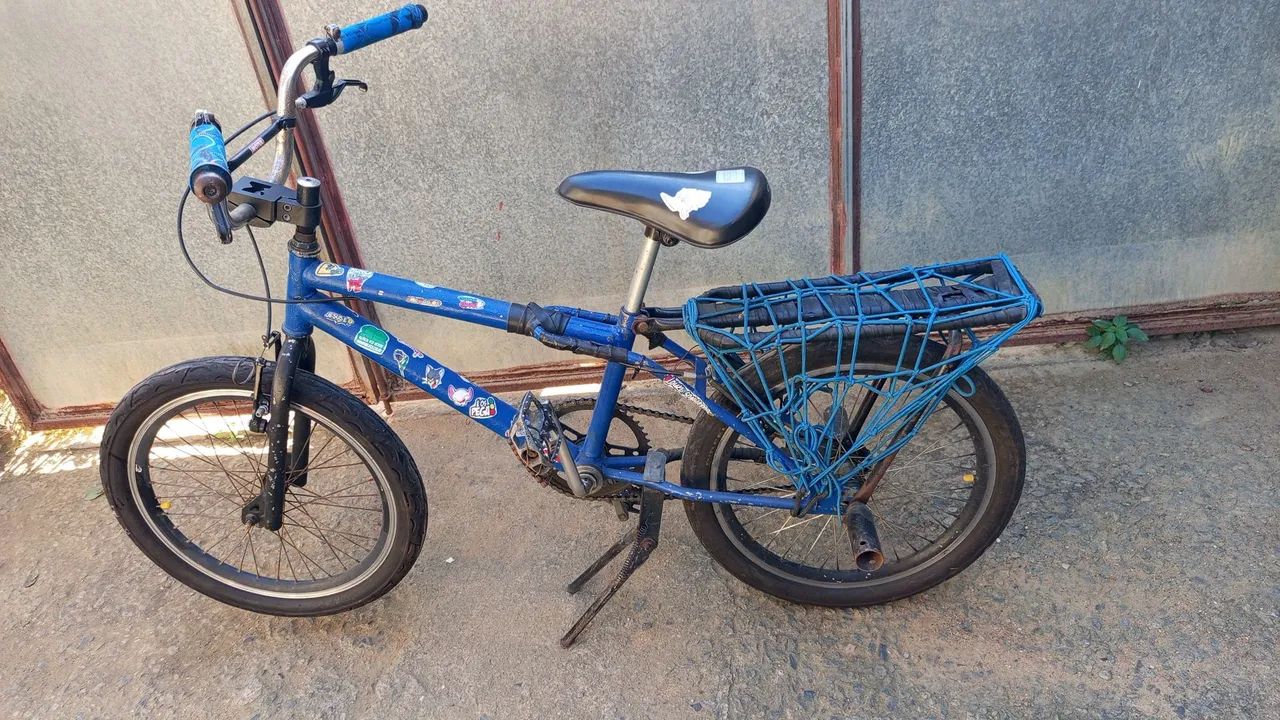 Bicicleta completa com garupa para você presentear seu filho 