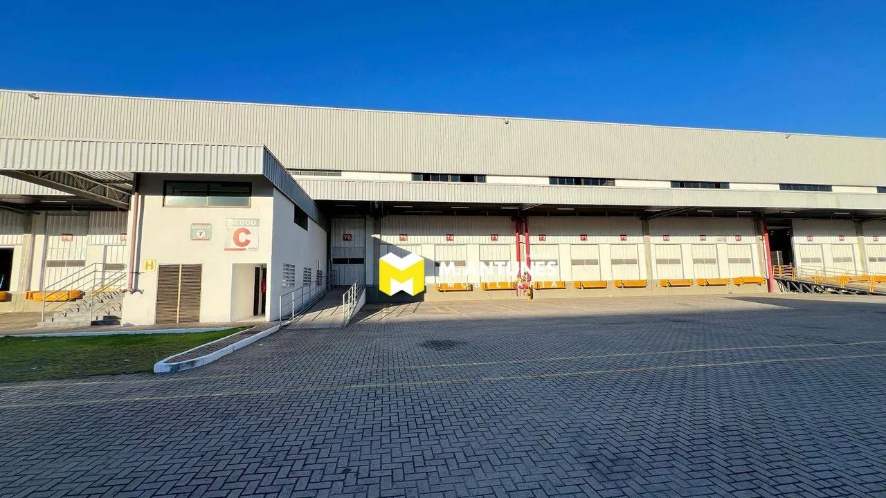 Galpão para Locação em Condomínio 9,148m². Possui Docas