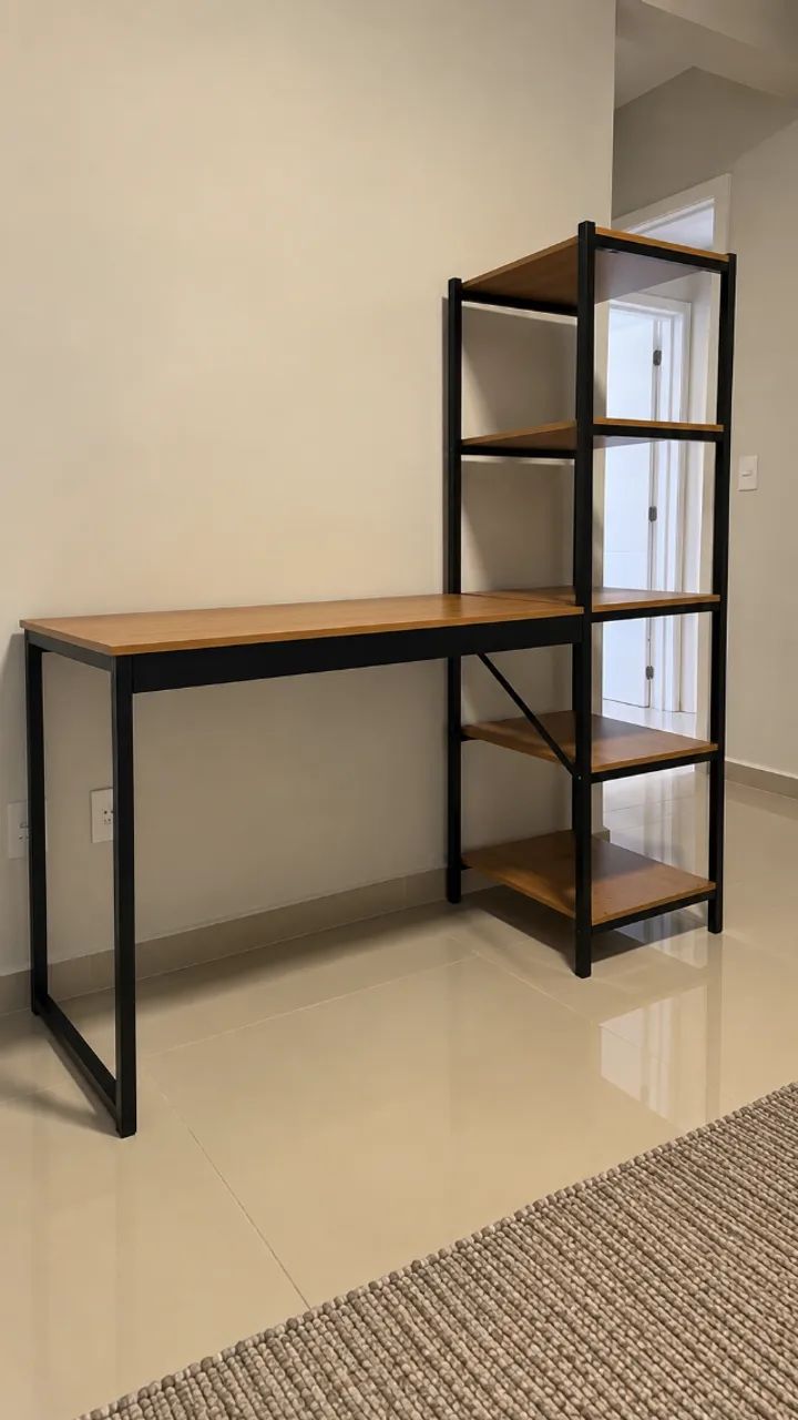 Mesa de Escritório Industrial com Prateleiras