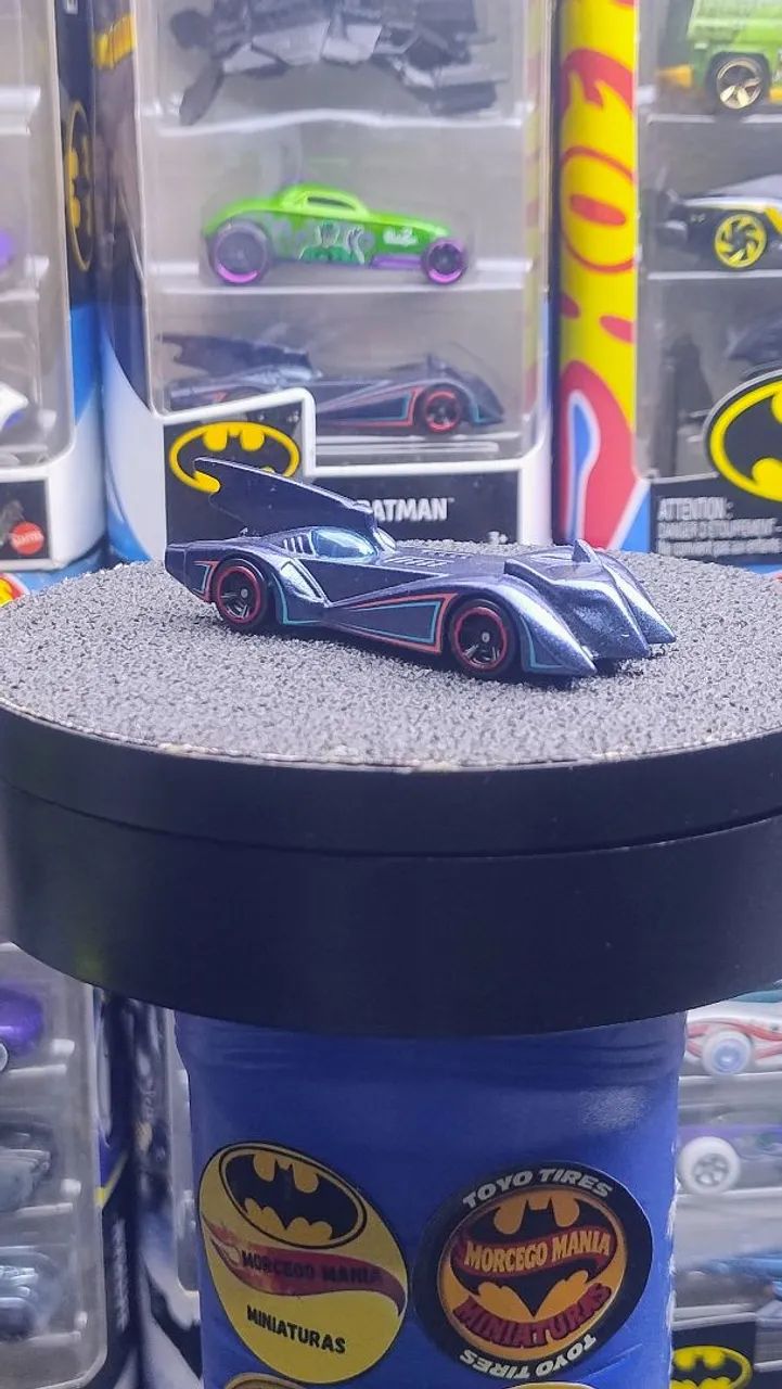 Batmóvel Hotwheels  R$ 30,00 cada