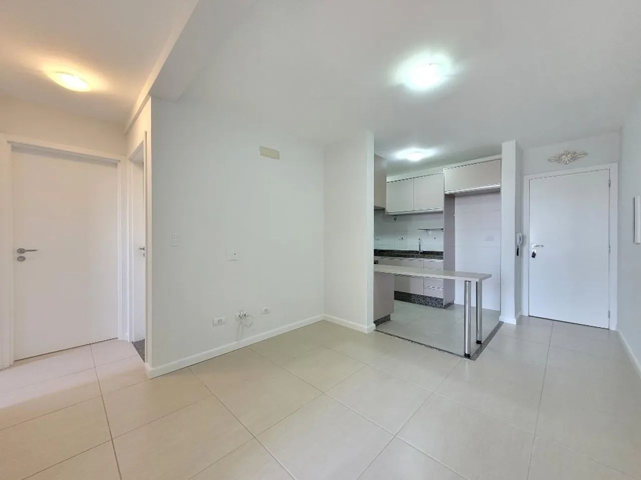 Apartamento para alugar em Maringá, Vila Marumby, com 2 quartos, com 51.81 m² - Foto 2