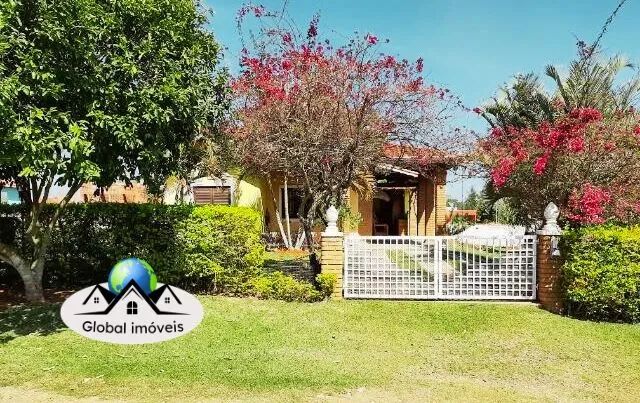 Casa Térrea com 1,350 mts de área - Piscina e Edicula - Foto 4