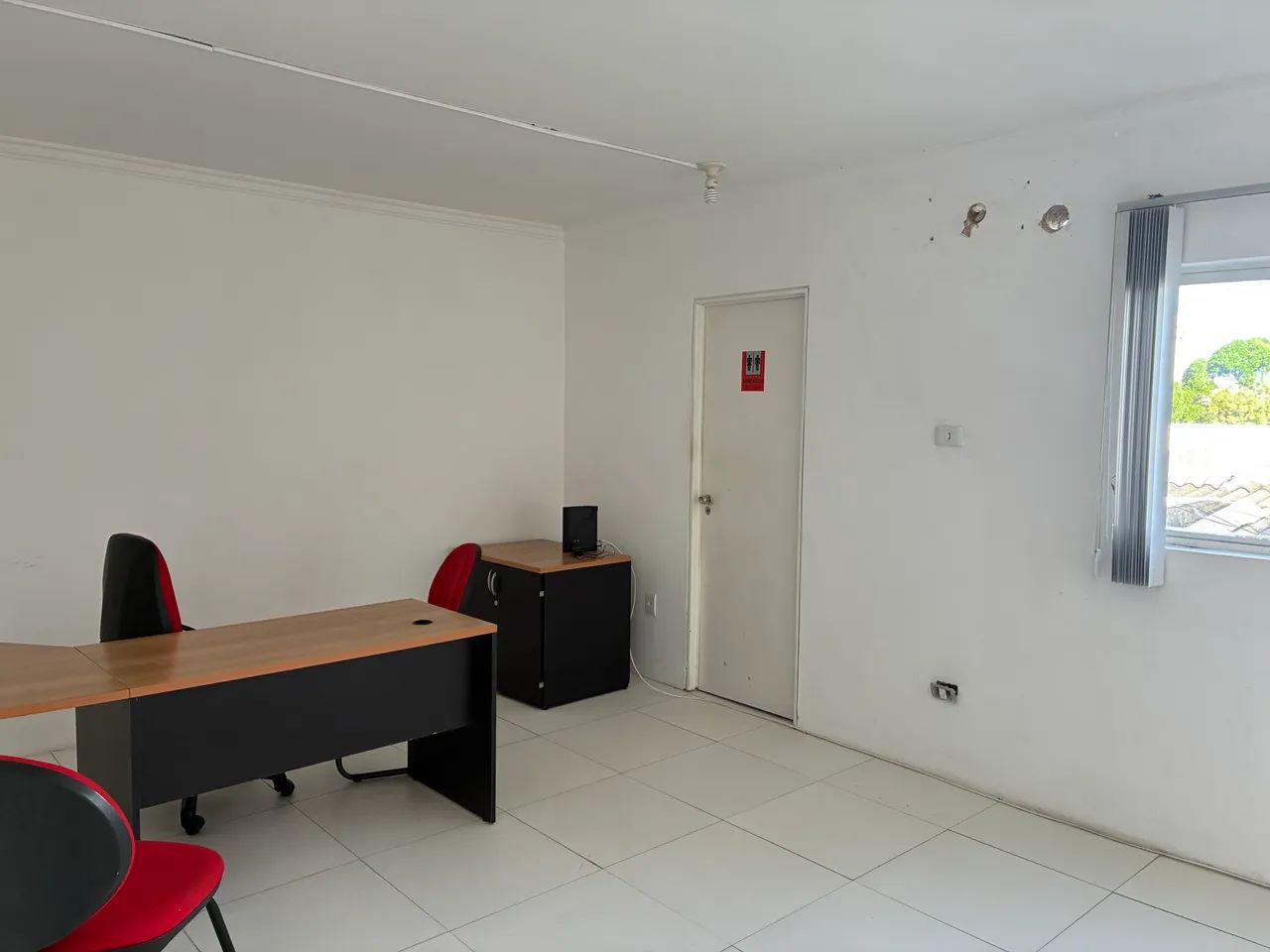 Alugo Sala Comercial no Farol - Próximo ao Palato Av. Fernandes Lima - Foto 4