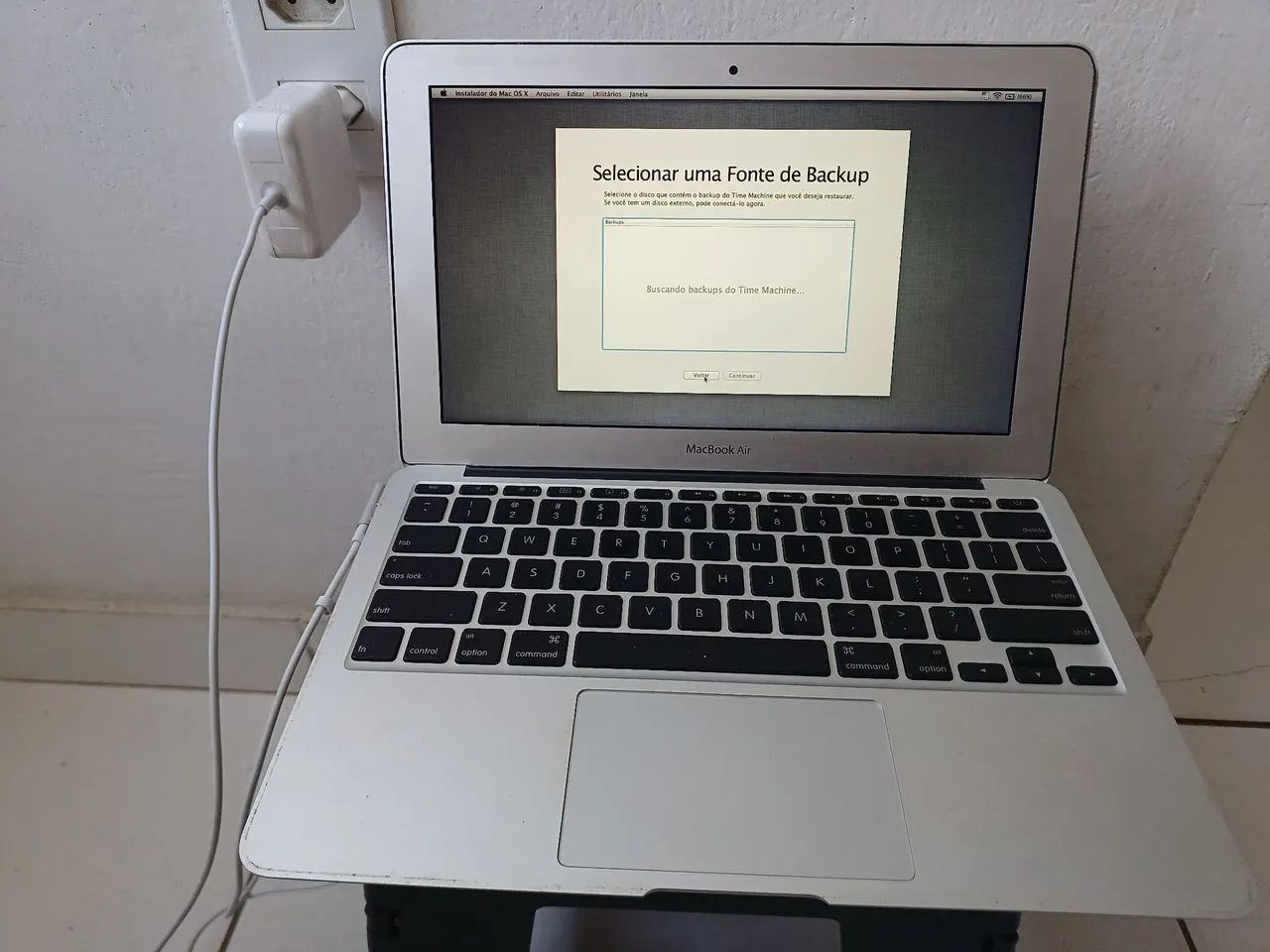 Macbook air 2010 precisa instalar sistema