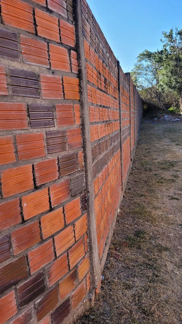 Sítio com casa nova na CACIMBA VELHA.