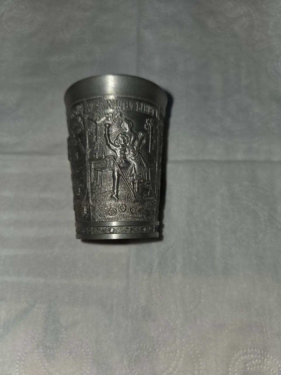 MINI COPO DE ESTANHO ALEMÃO , COM DESENHOS E INSCRIÇÕES  , VINTAGE  ! - Foto 5