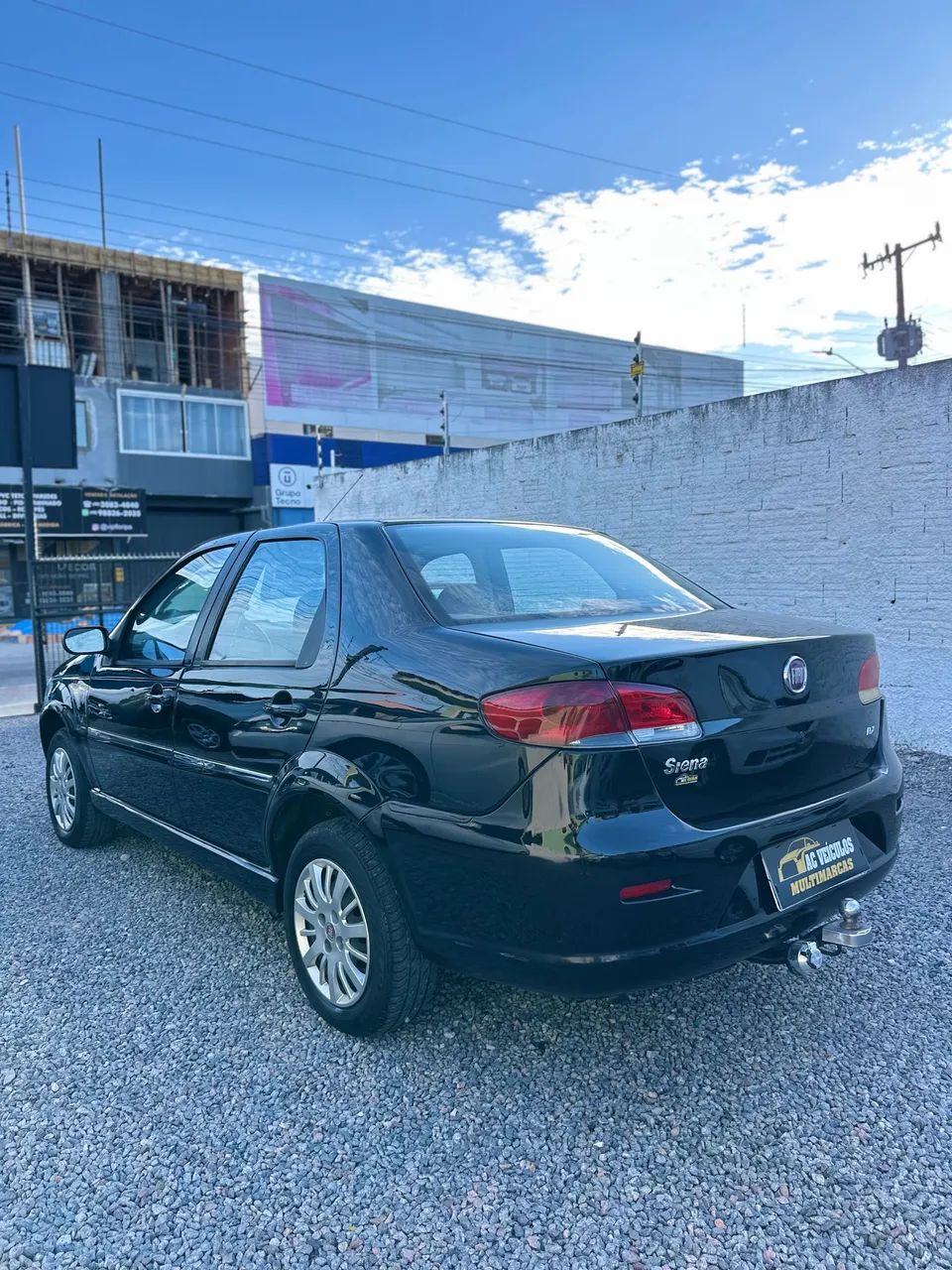 Fiat Siena EL 1.0 MPI Fire Flex 8V 4P 2010 - Foto 4