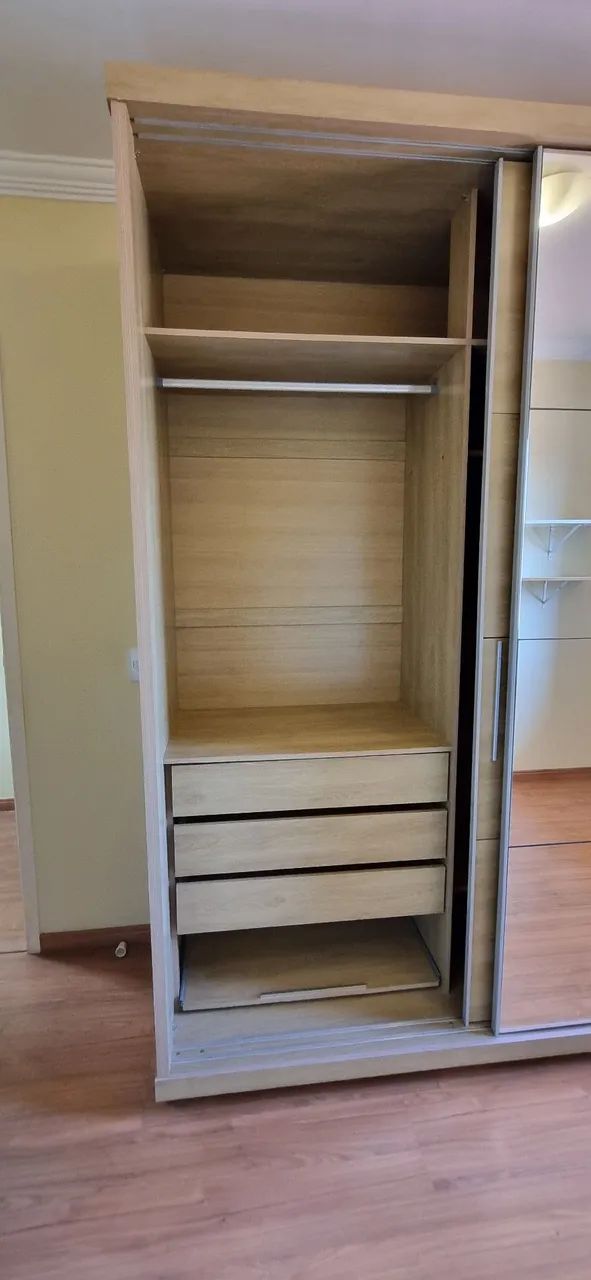 Guarda Roupas de Casal porta de correr com espelhos  - Foto 5