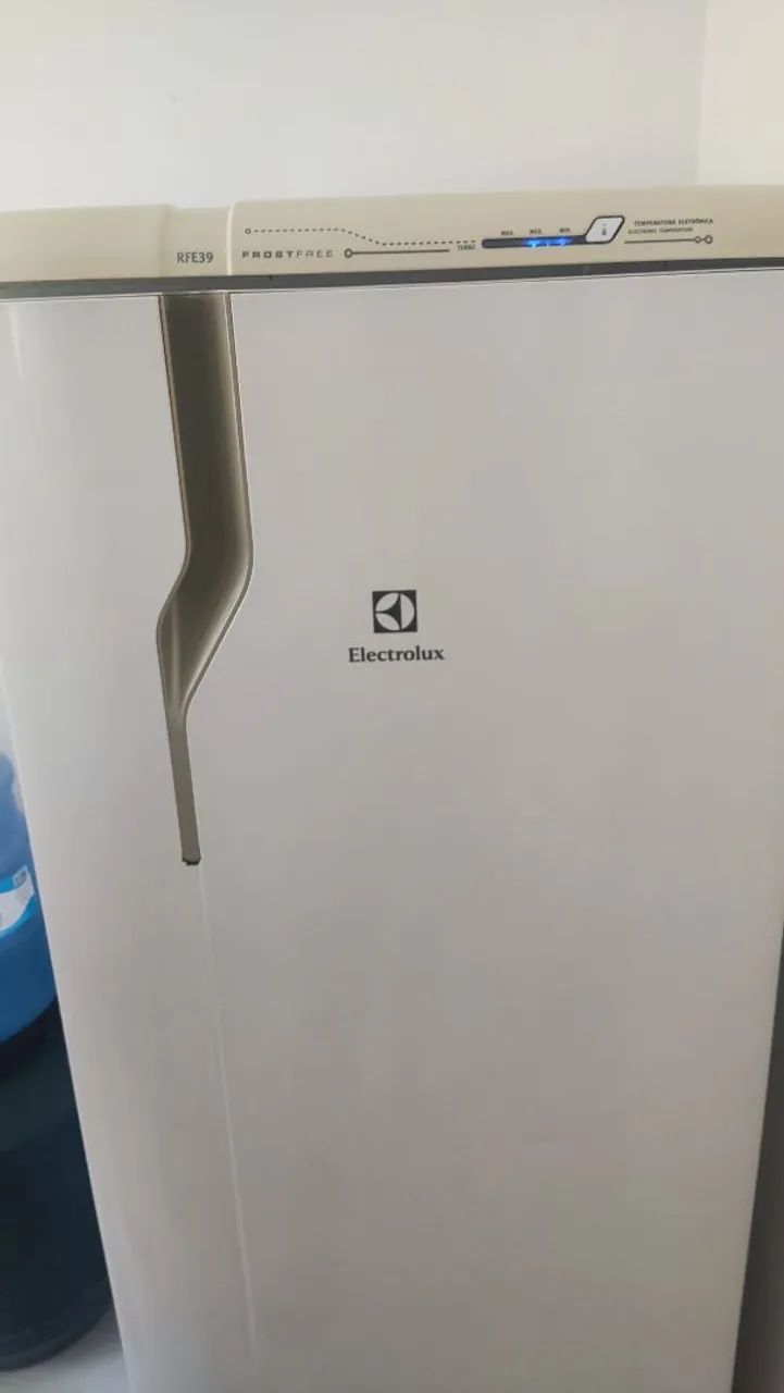 Geladeira Electrolux REF39 FROSTFREE