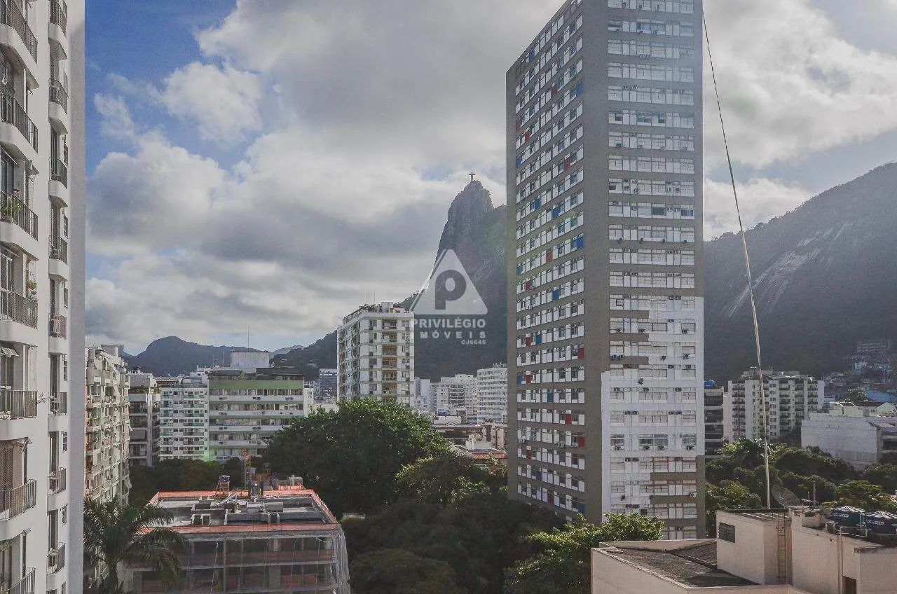 Cobertura em Botafogo com 2 vagas de garagem..