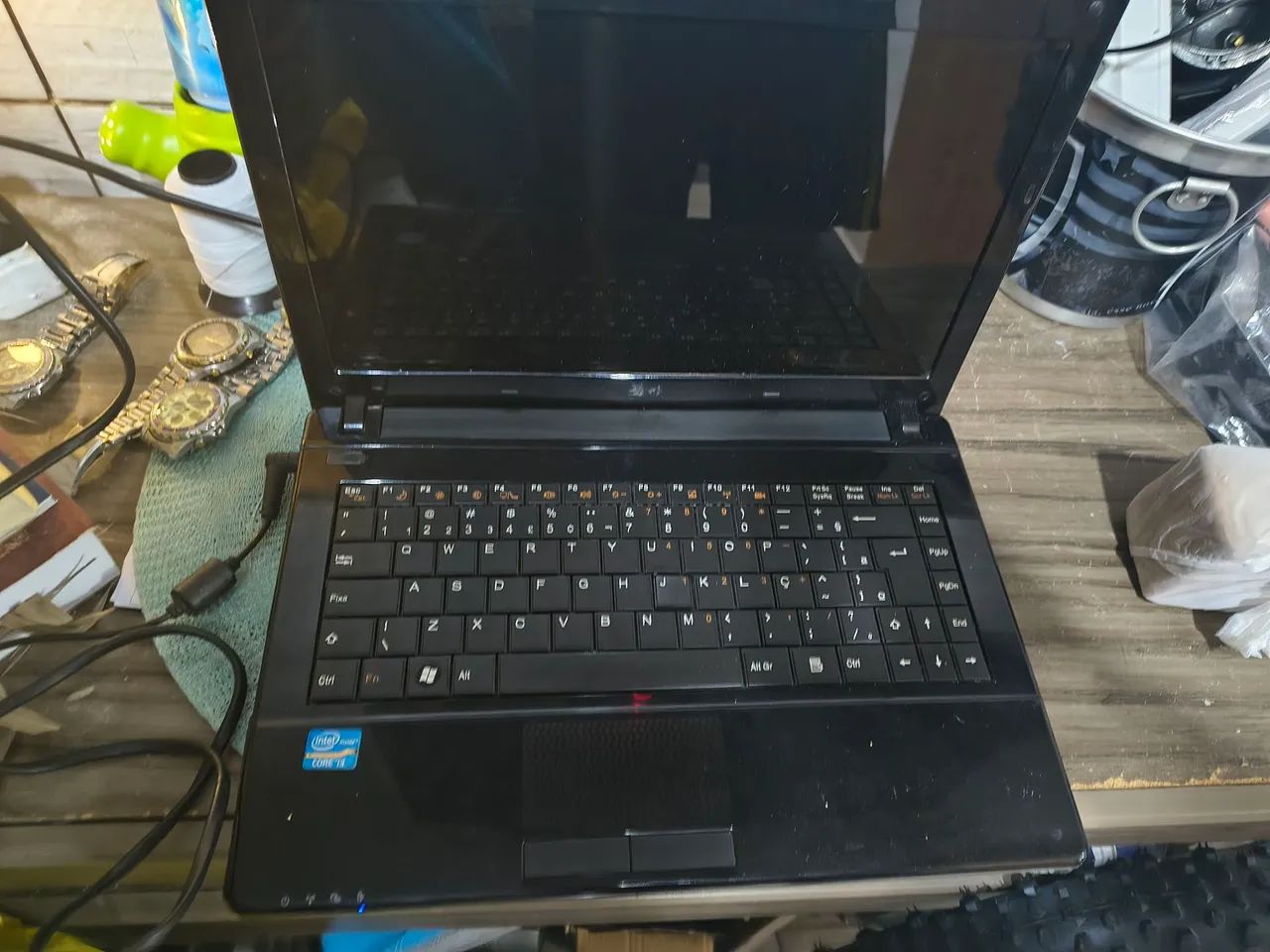 Vendo notebook innov modelo 40117 com defeito 