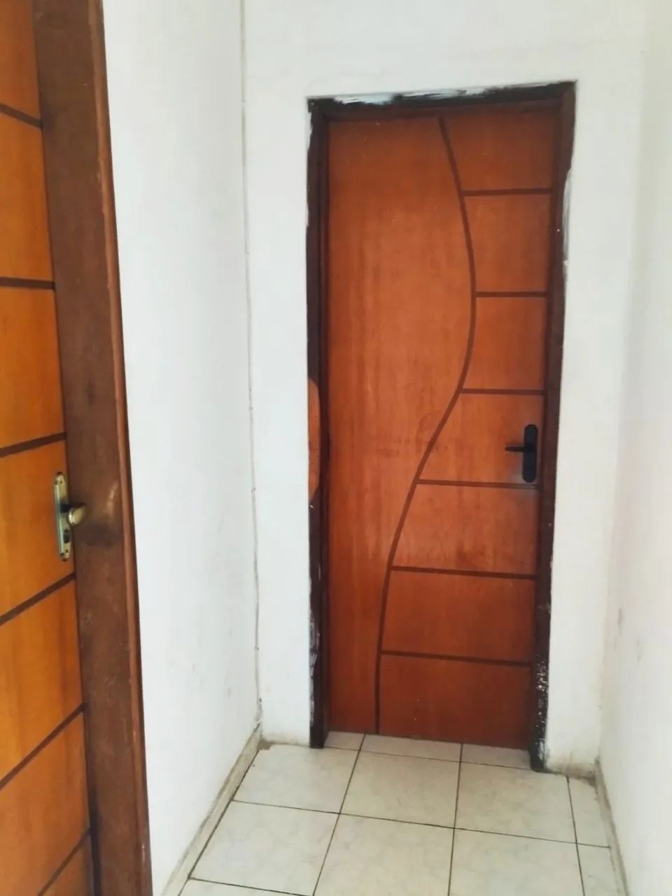VENDE-SE CASA NO CENTRO PRÓXIMO AO DUTRA - Foto 4