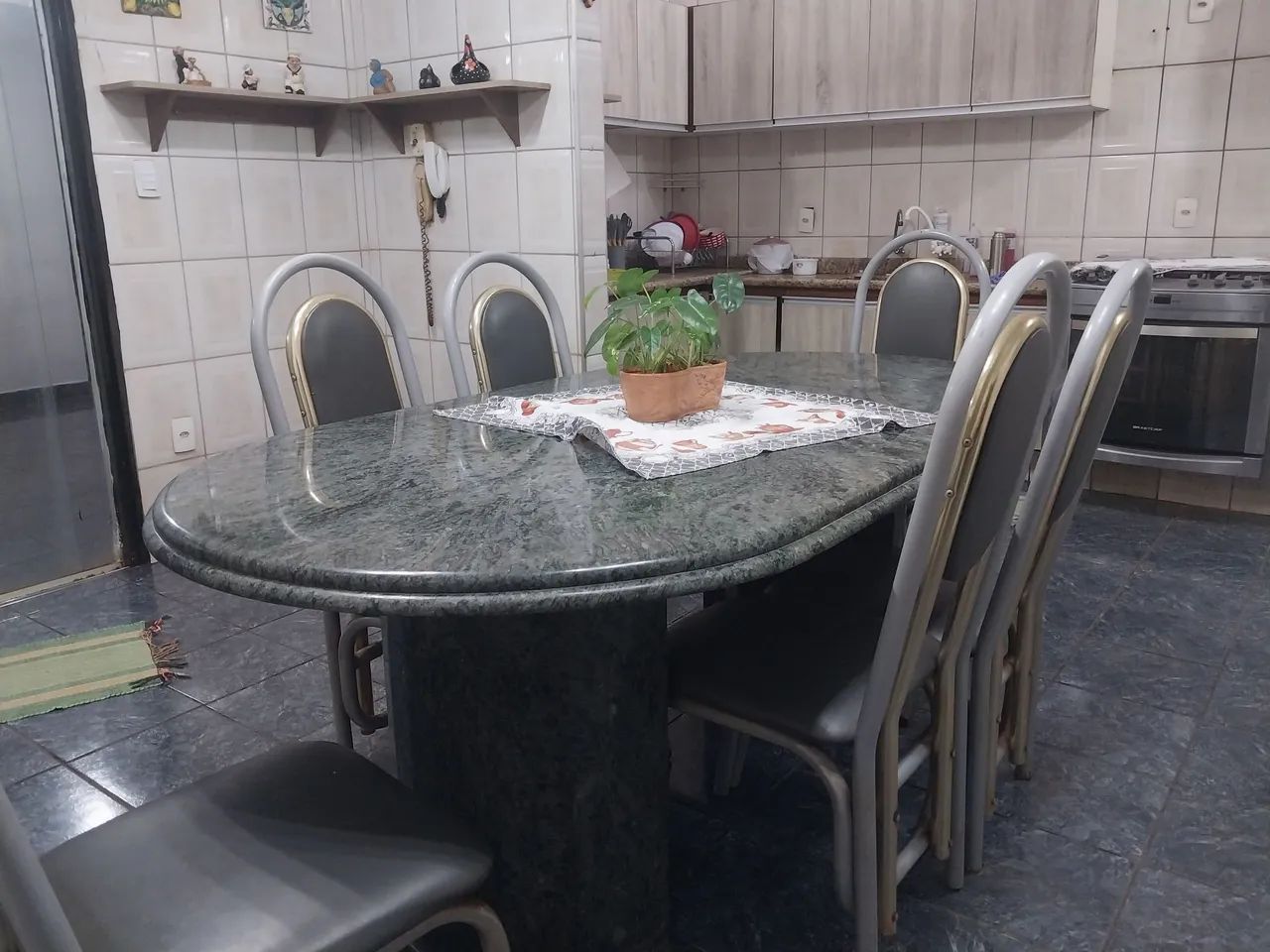 Mesa de granito com 6 cadeiras - Foto 3
