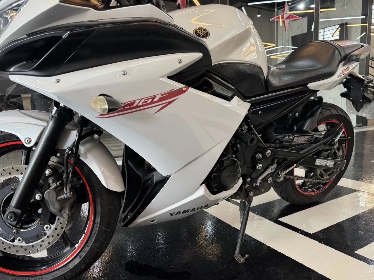 Yamaha Xj6 f 2012 - Foto 2