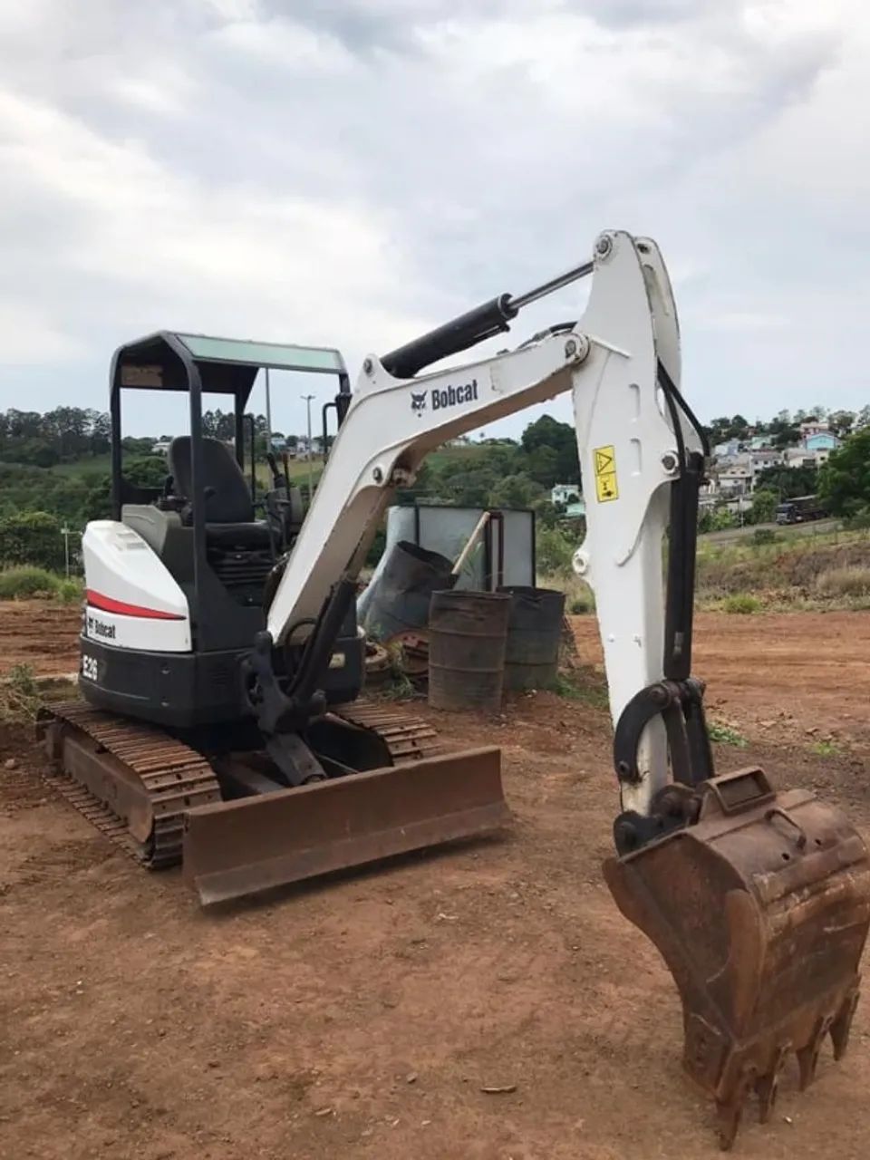 Mini Escavadeira Bob Cat E26 2013 - Foto 4