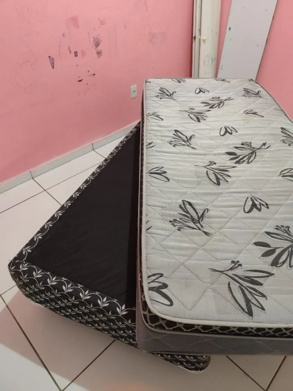 Cama de Solteiro + Base (Pouco Usada) - Seminova - Foto 5