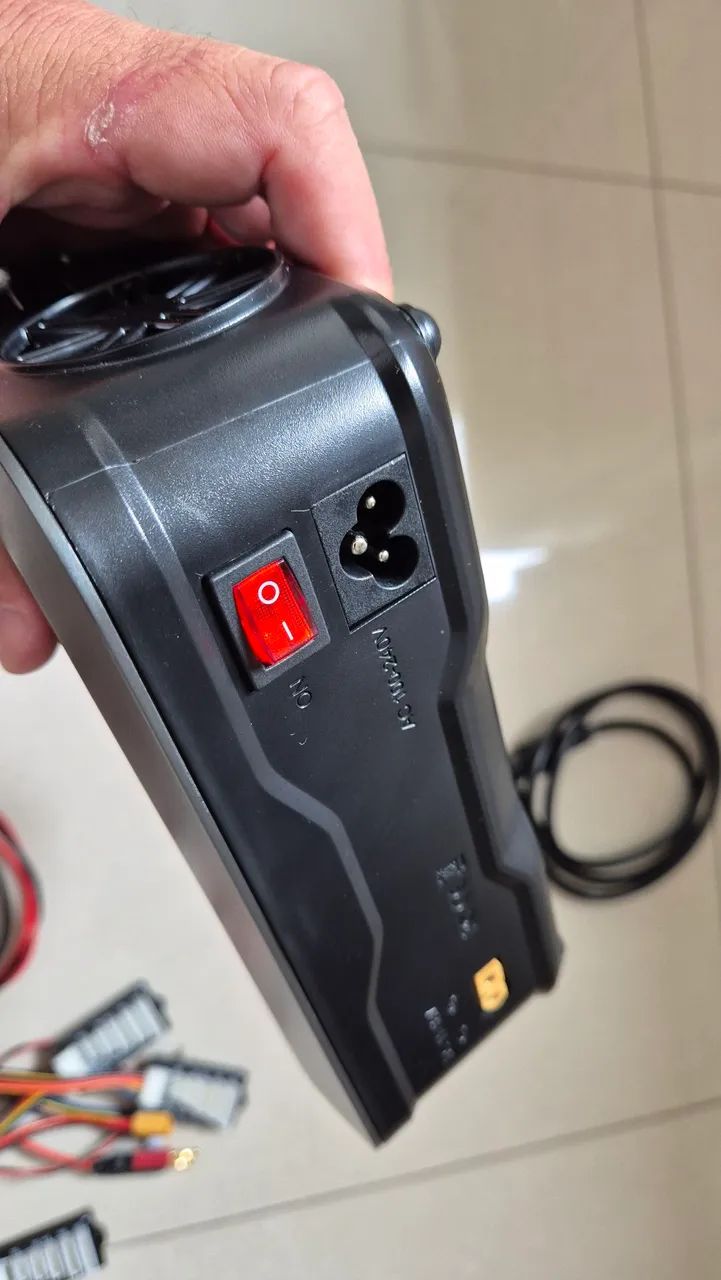 Carregador Baterias Lipo SkyRC Q200 - Foto 3