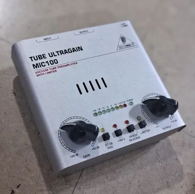 Behringer Pre Amplificador Valvulado Tube Ultragain Mic 100