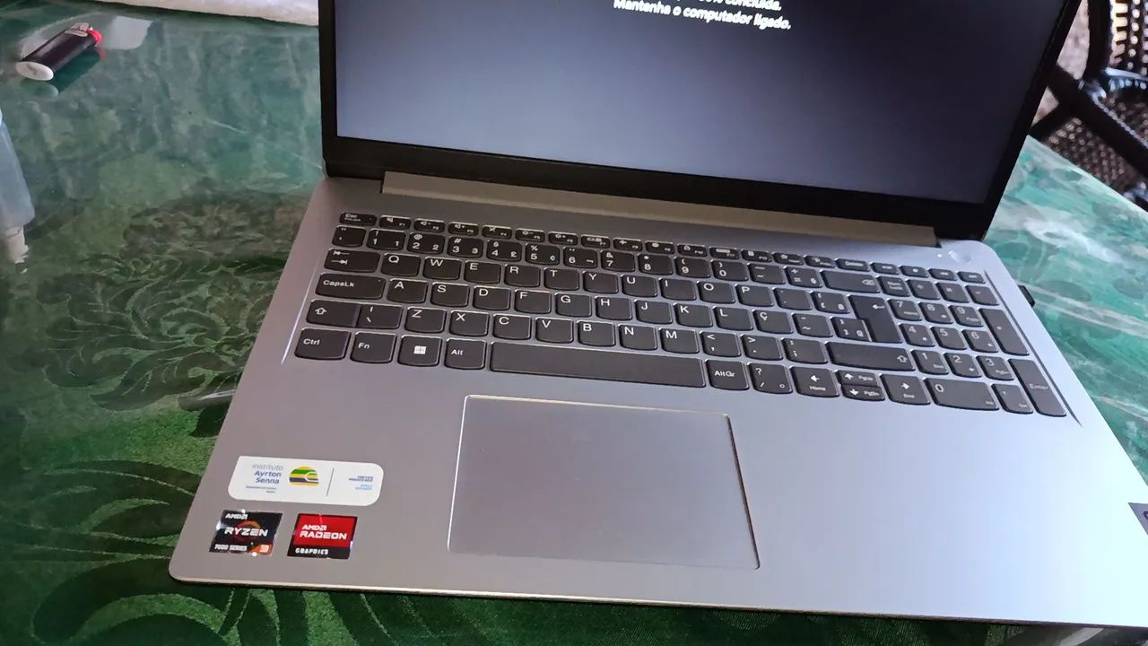 Notebook Lenovo - IdeaPad 1 R3 - Foto 4