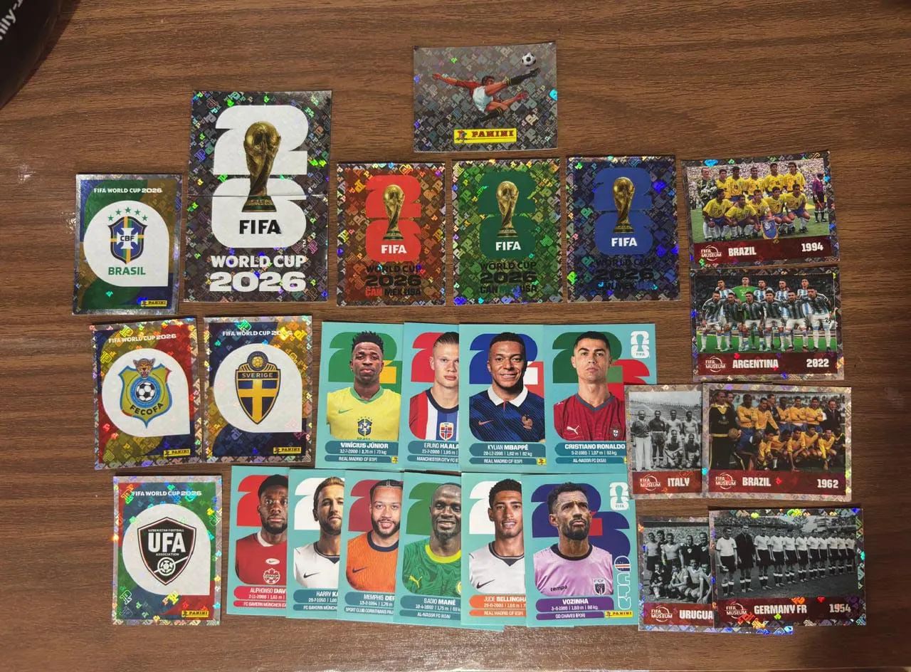 Vendo ou Troco em figurinhas legend / extra