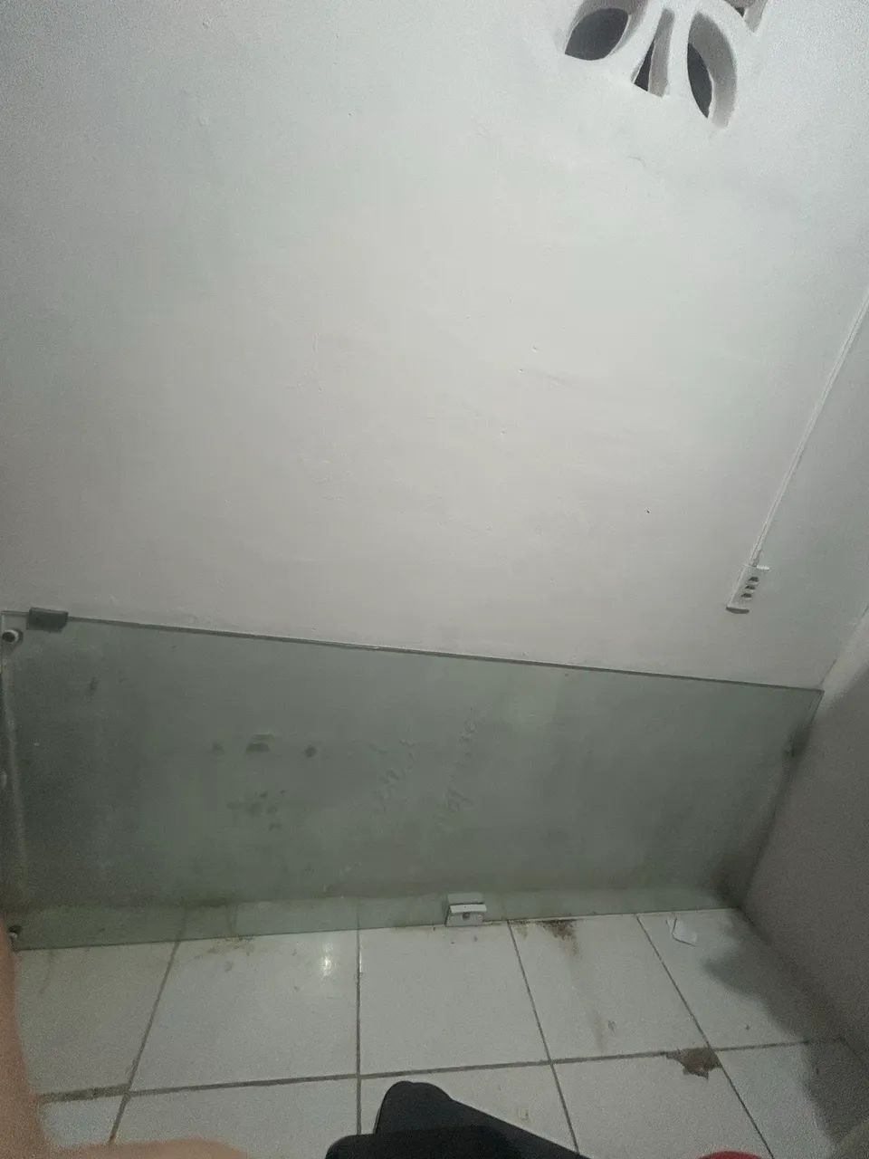 PORTA DE VIDRO + PRATELEIRA DE VIDRO 