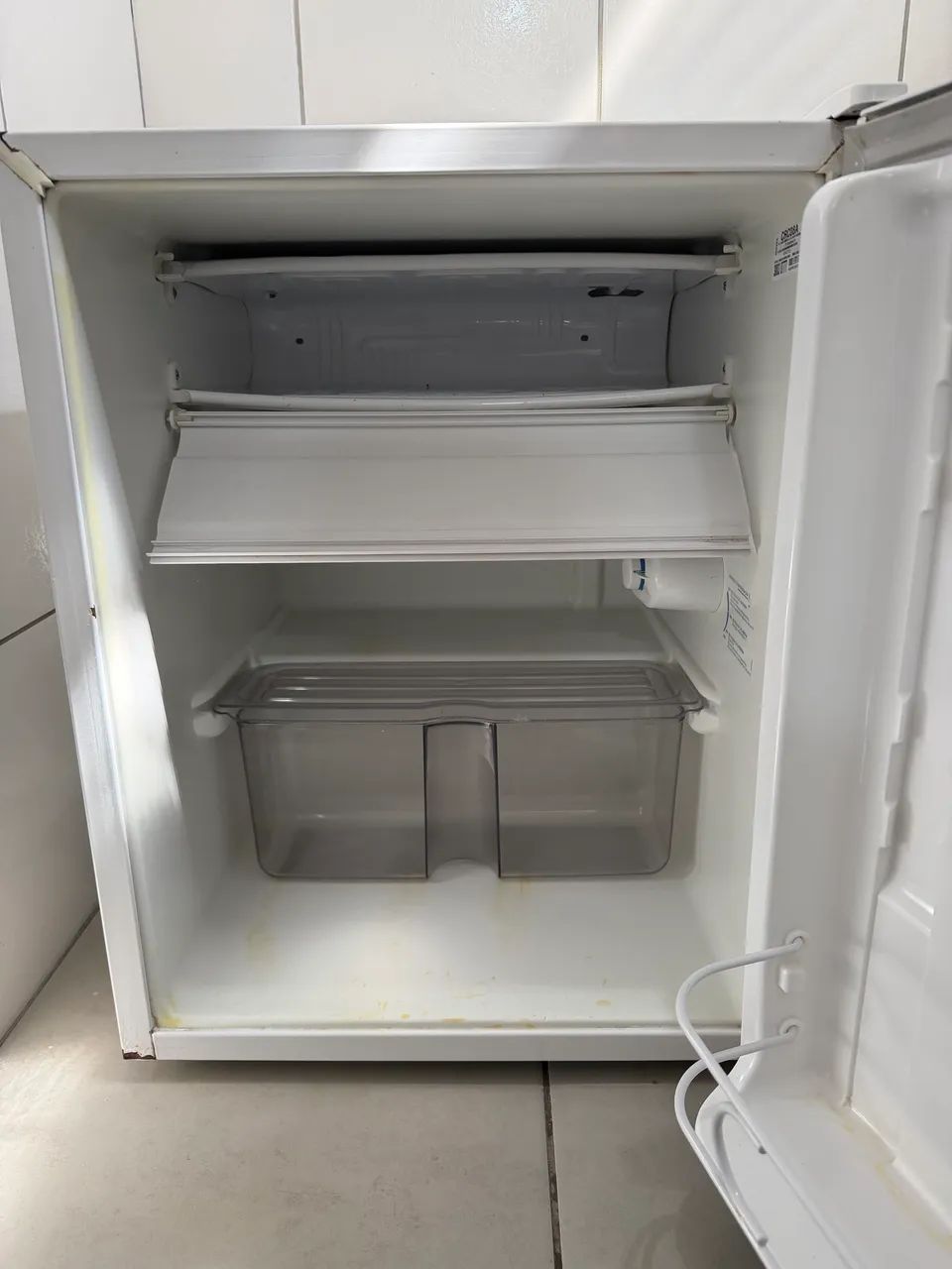 Frigobar Consul Compacto 80L 127V - Funcionando perfeitamente - Foto 5