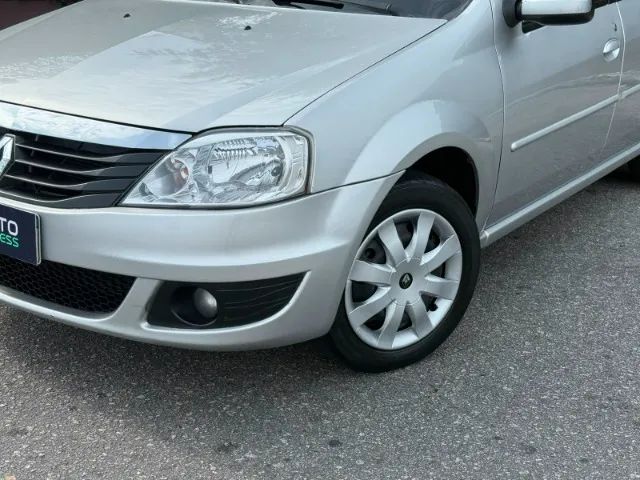 Renault Logan Expression Hi-flex 1.6 8V 4P 2013 - Foto 5