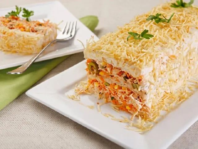 TORTAS FRIAS SALGADAS DELICIOSAS COM PÃO DE FORMA - Foto 3
