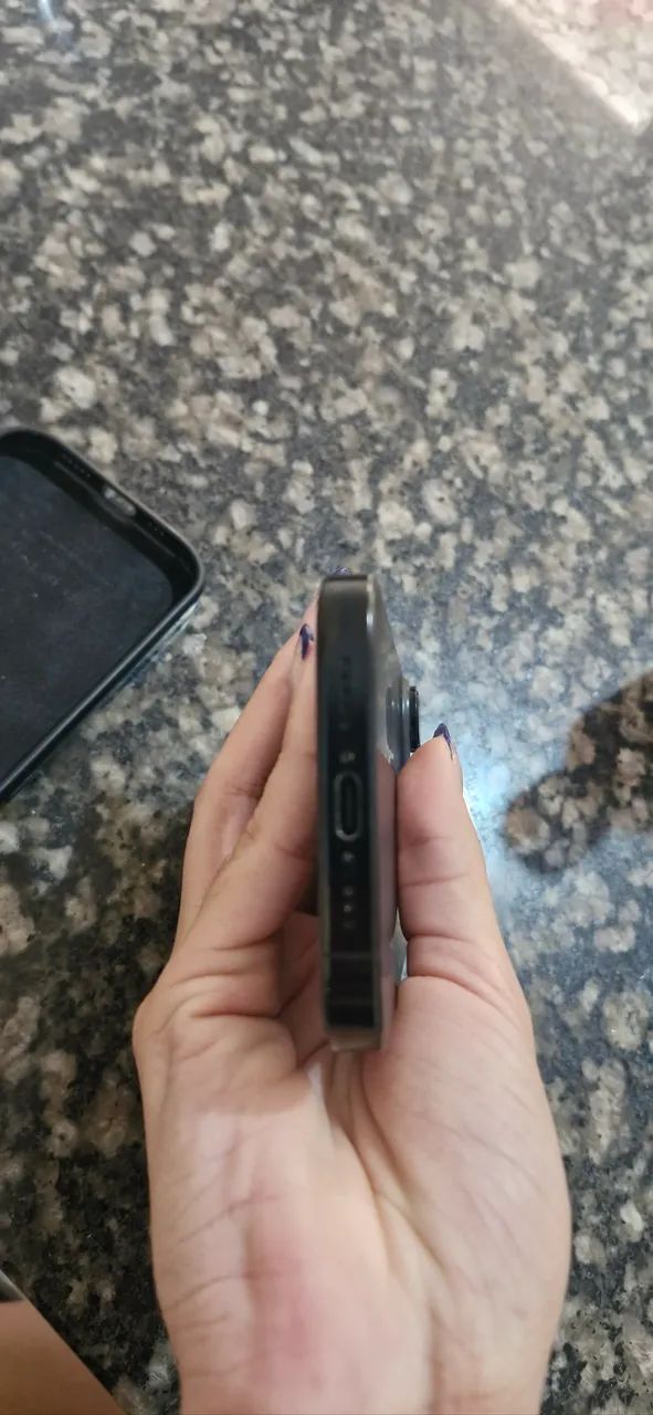 iPhone 16pro  - Foto 2