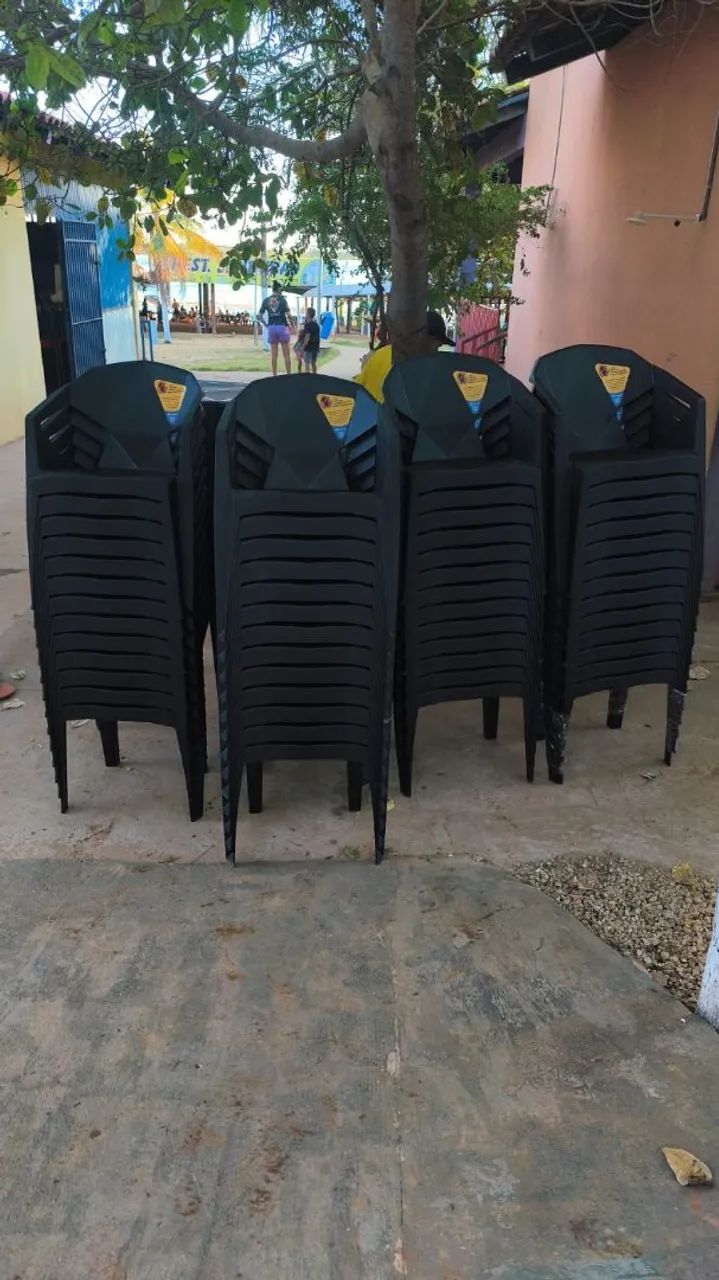Vendo cadeiras novas 