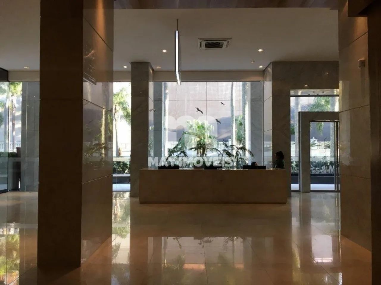 Sala térrea mobiliada na Praia Brava - Foto 4