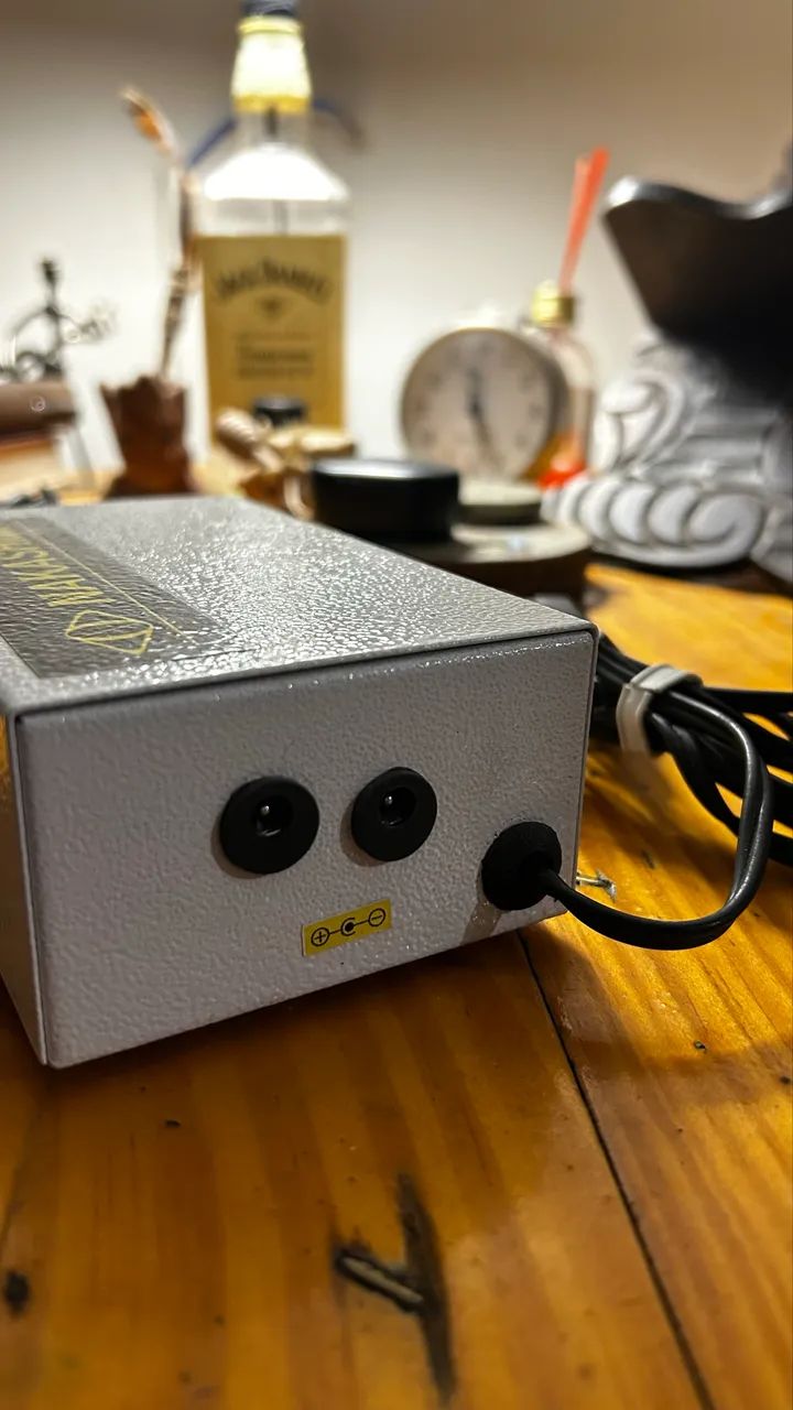 Fonte para pedais de guitarra e baixo - Foto 5