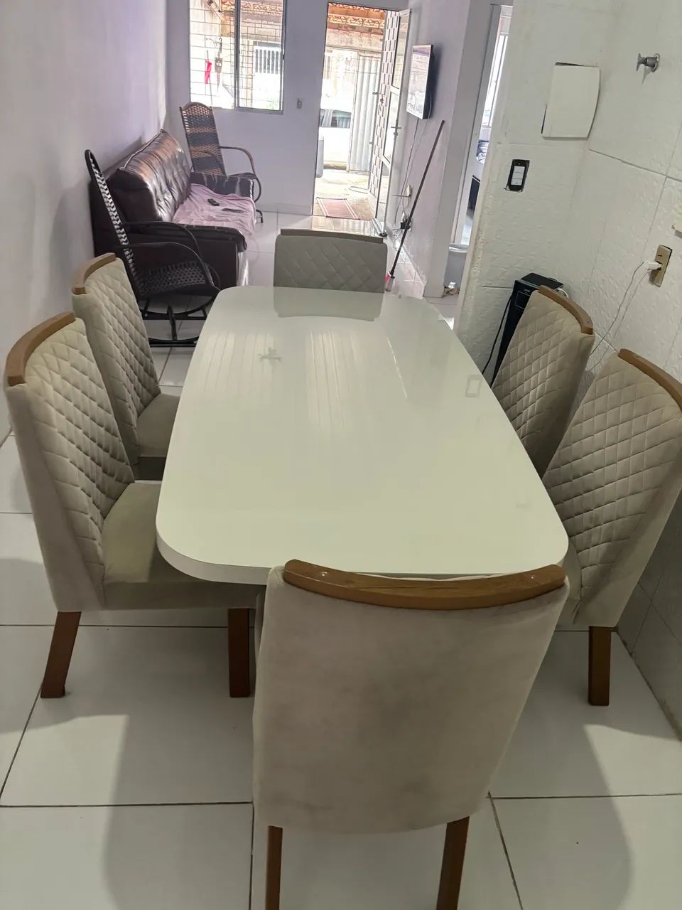 Mesa de jantar com 6 cadeiras - excelente estado - Foto 3