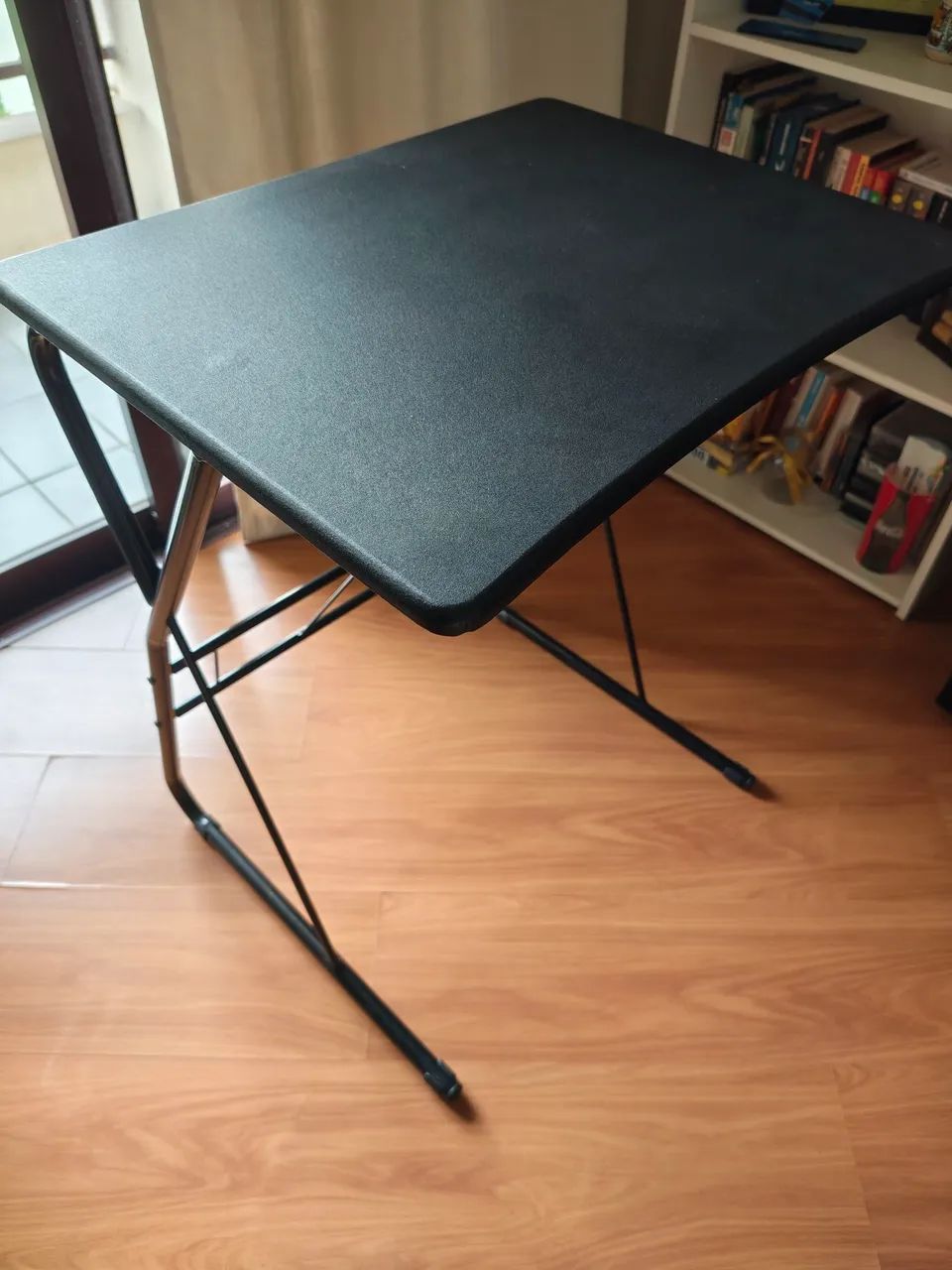 Mesa escritório pequena