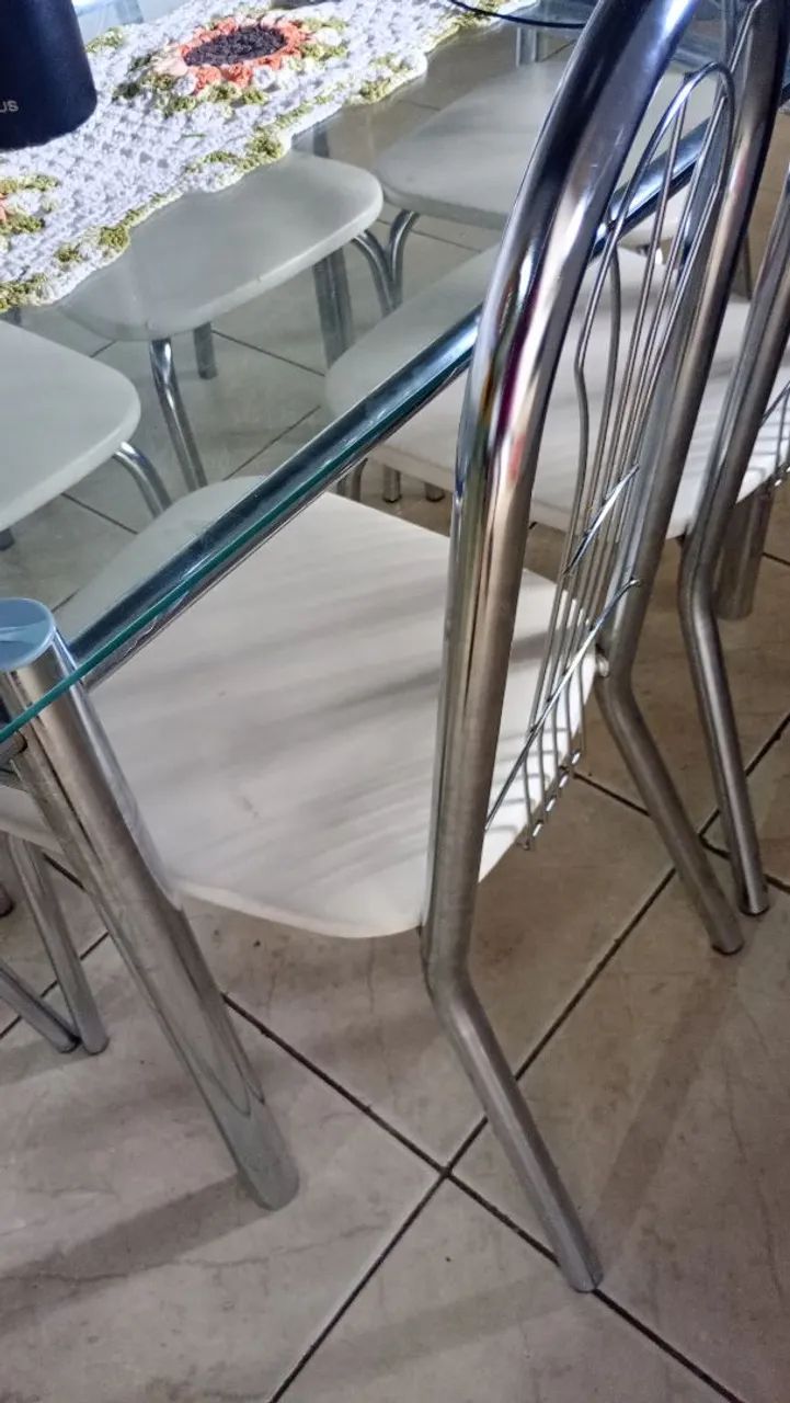 Mesa de cozinha 6 cadeiras 