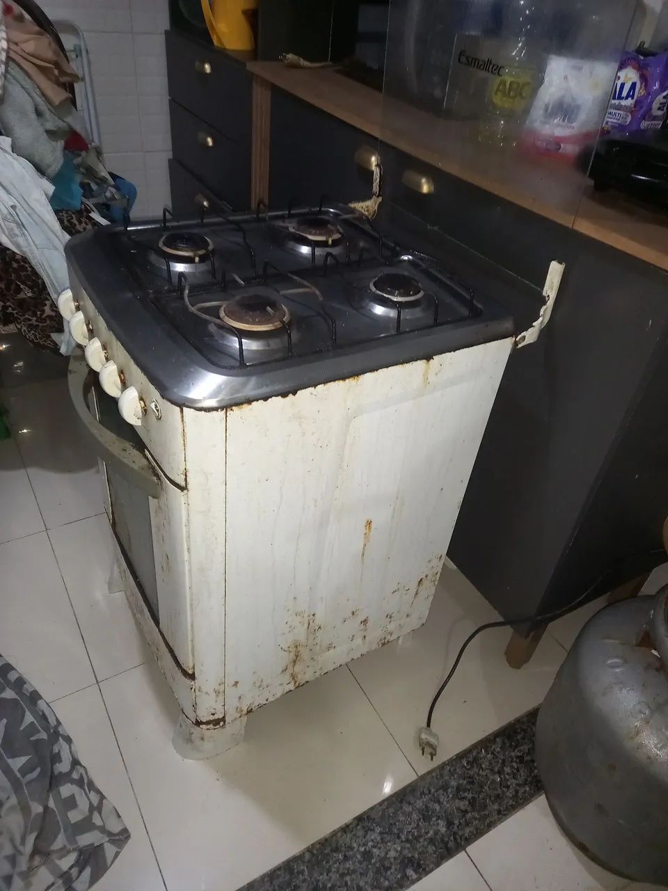 Fogão 4 bocas valor negociável 