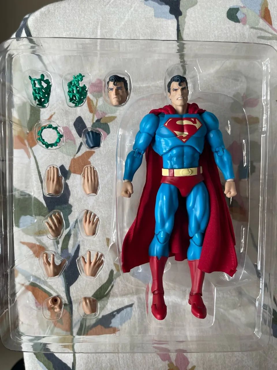 Superman Hush Mafex original - Foto 3