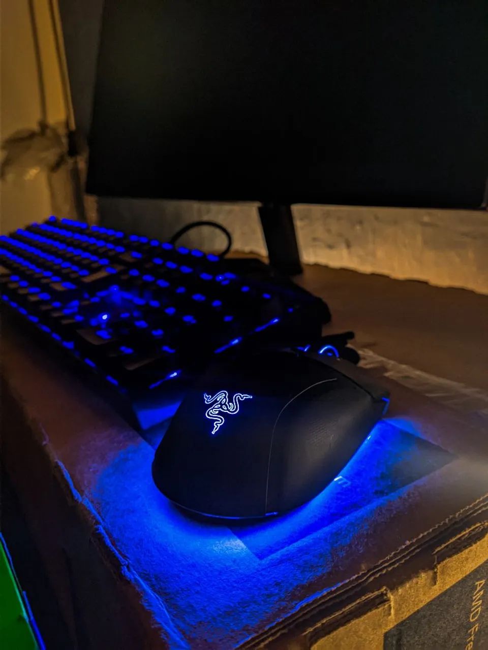 Monitor LG ultragear, mouse Razer e teclado redragon - Foto 4