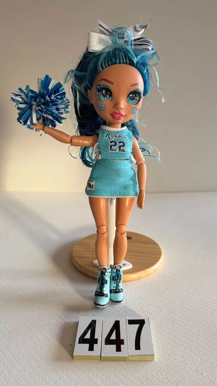 BONECA RAINBOW HIGH CHEER SKYLER BRADSHAW 