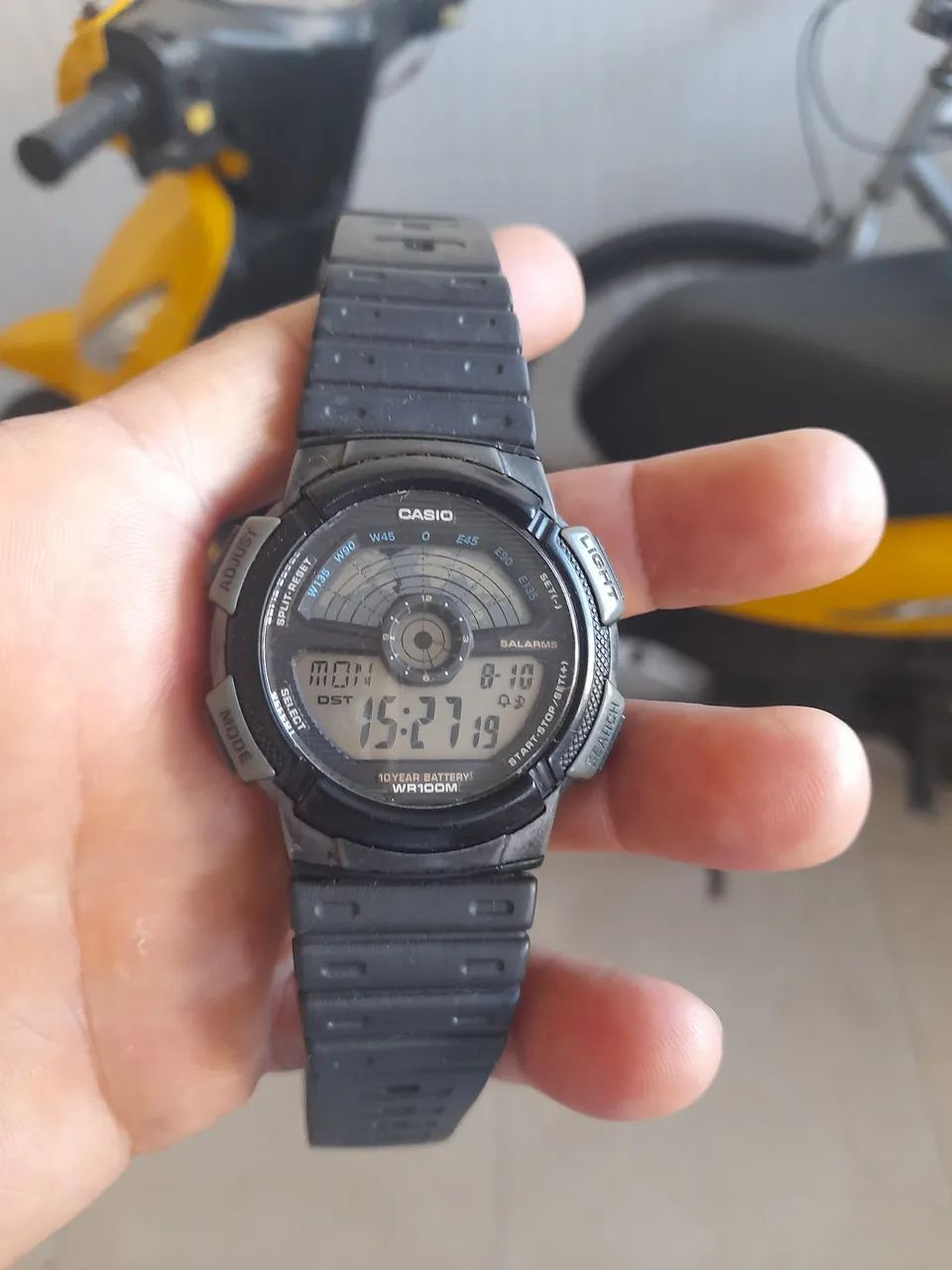Vendo um relógio casio maré funcionando perfeitamente 
