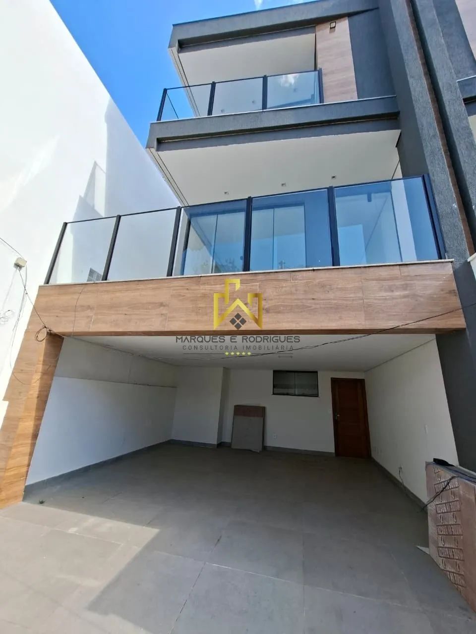 Casa Triplex de Alto Padrão - Planalto